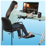 Virtual driving simulator teaches danger of distracted driving